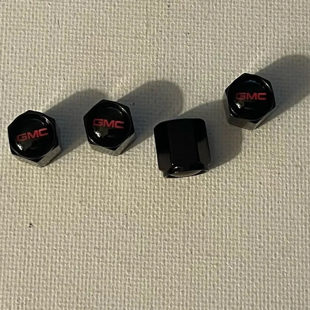 GMC Logo valve Stem caps in Black set of 4 NWT